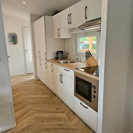 Chalet Luxe Met Ruime Veranda & Airco, Vlakbij Toverland