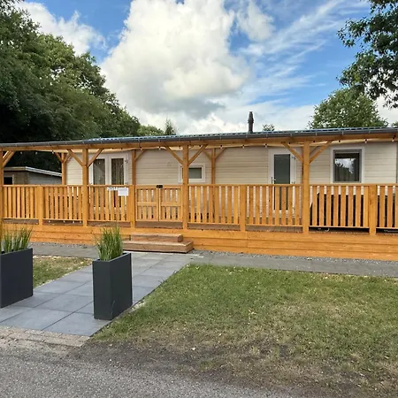 Chalet Luxe Met Ruime Veranda & Airco, Vlakbij Toverland