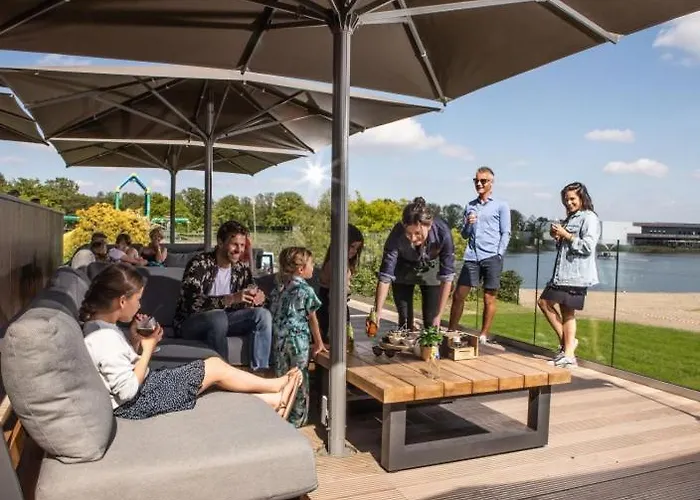 Chalé Luxe Met Ruime Veranda & Airco, Vlakbij Toverland *