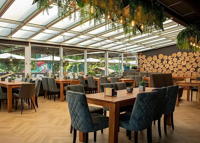 Luxe Met Ruime Veranda & Airco, Vlakbij Toverland Chalé Sevenum