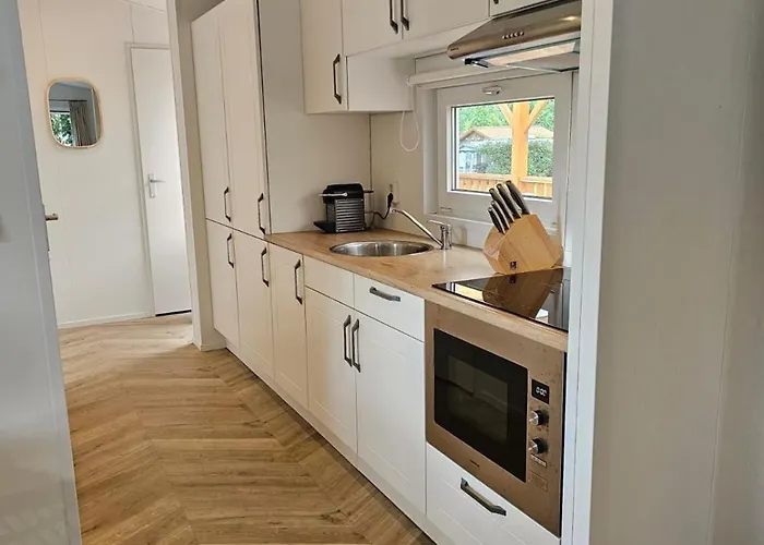 Chalé Luxe Met Ruime Veranda & Airco, Vlakbij Toverland