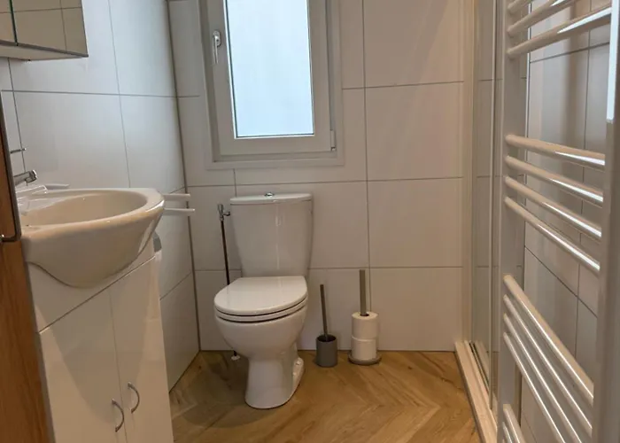 Luxe Met Ruime Veranda & Airco, Vlakbij Toverland Chalé Sevenum