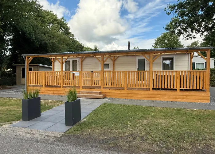 Chalé Luxe Met Ruime Veranda & Airco, Vlakbij Toverland