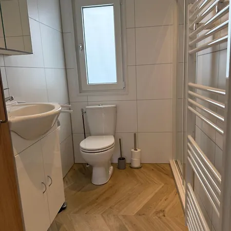 Luxe Met Ruime Veranda & Airco, Vlakbij Toverland Chalet Sevenum